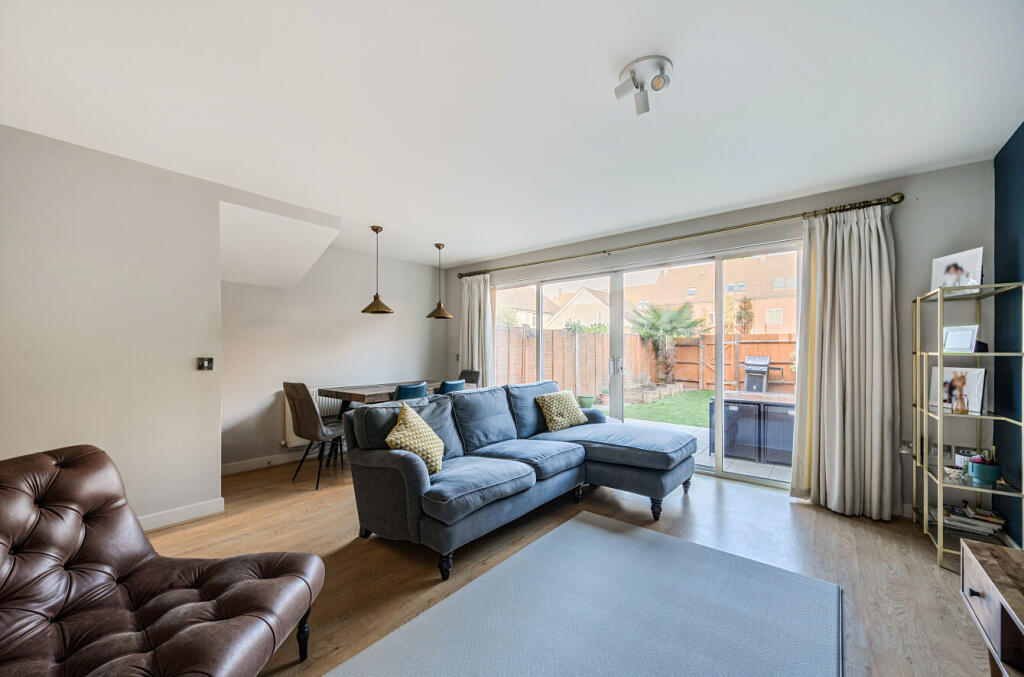 1364152-16-69009f...