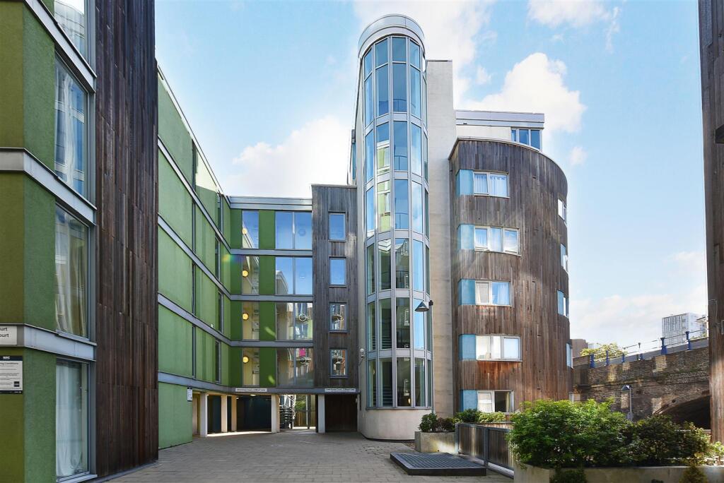 Grosvenor Court (14).JPG