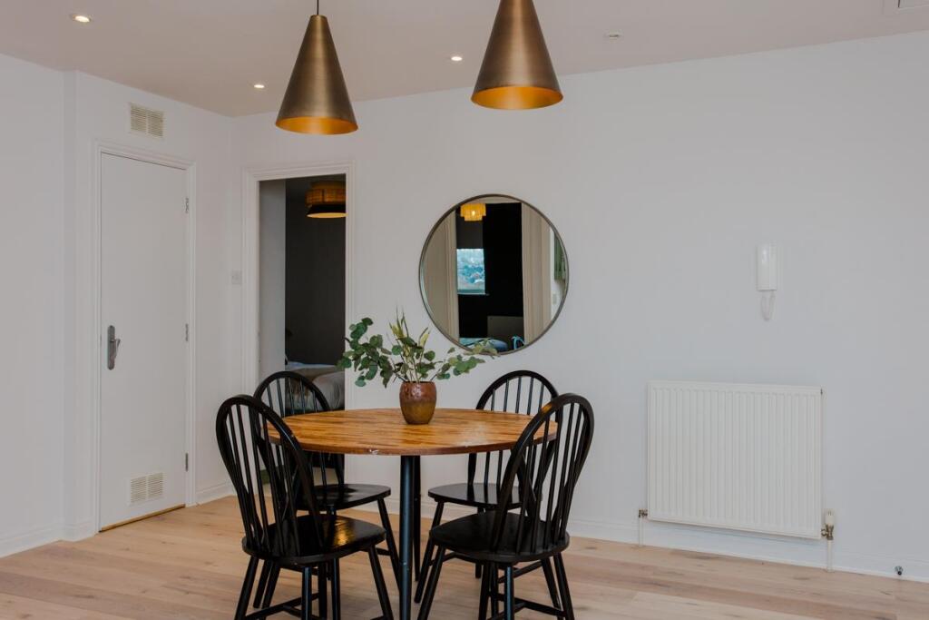 13 Yarlington Court-LR-49.jpg