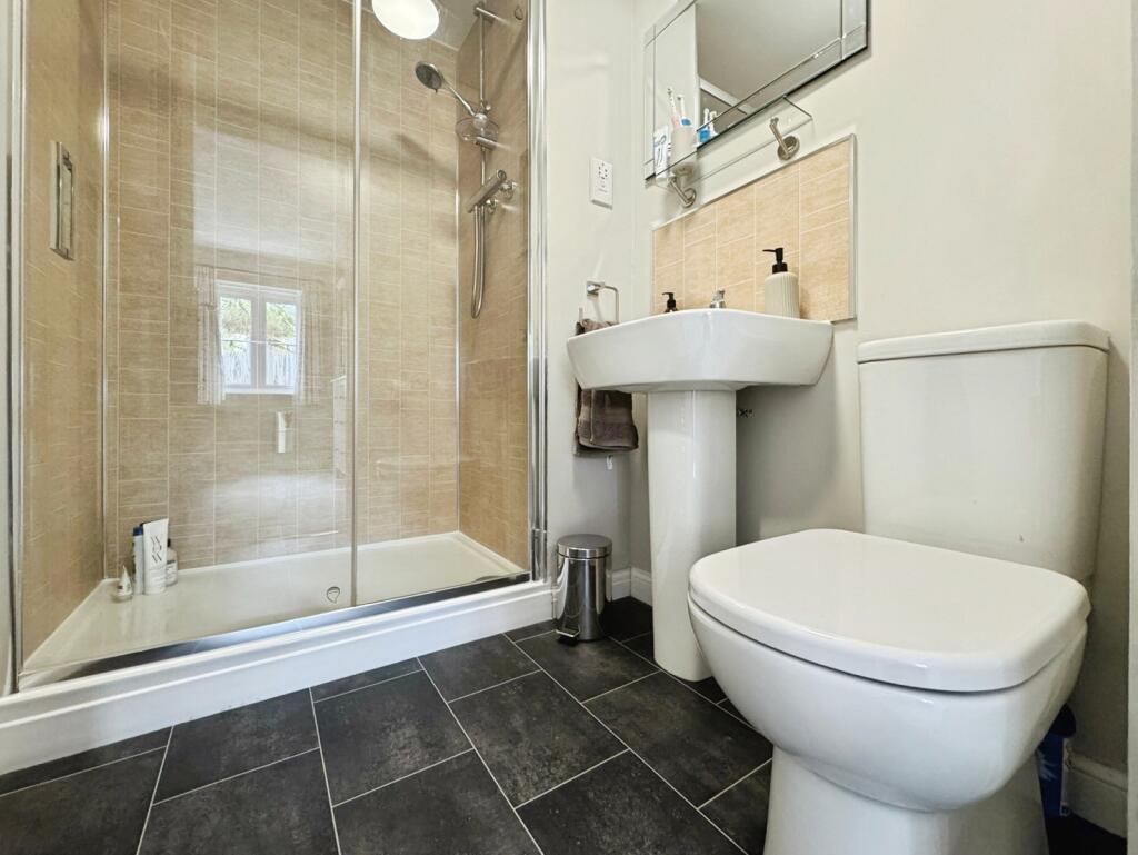 En Suite Shower Room