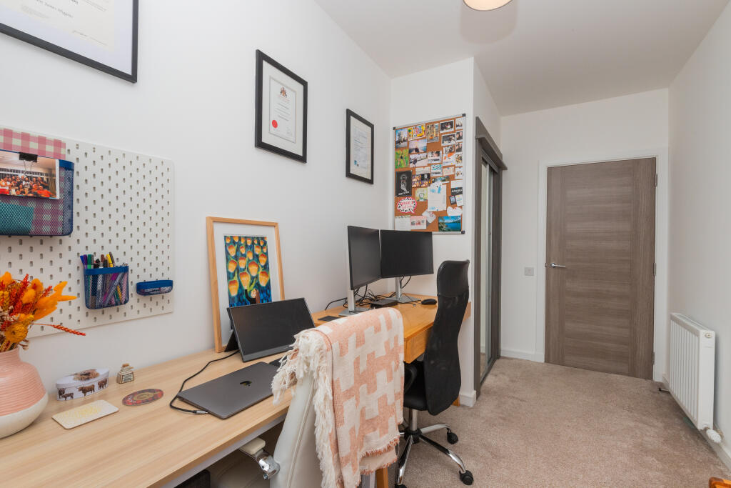 Flat 3-2, 2 Riverford Court Glasgow G43 1FB 2L-15
