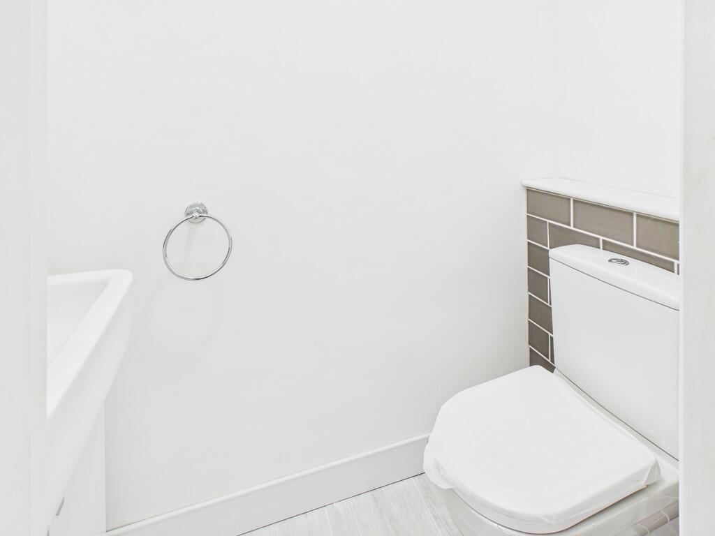 CAM05068G0-PR0044...