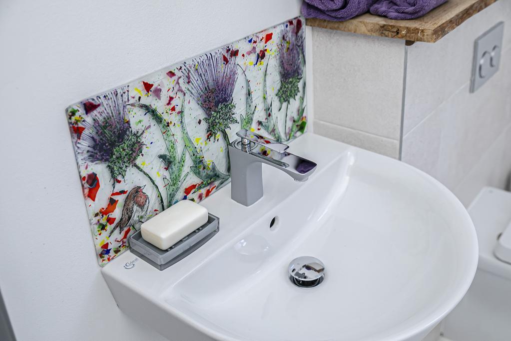 ENSUITE DETAIL