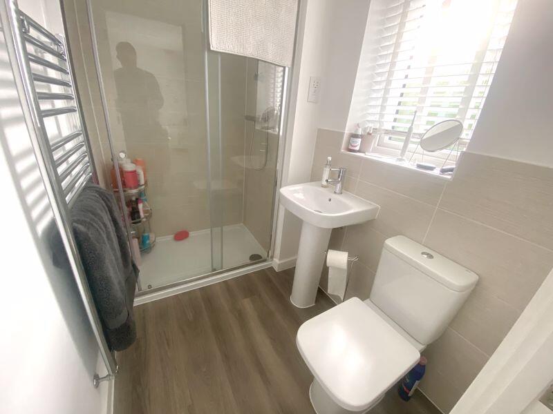En-suite to Bedroom 1