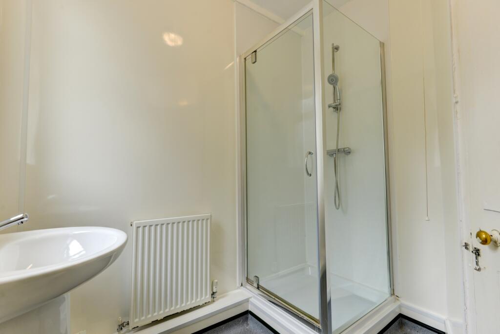 100 Bonchurch Road Bathroom
