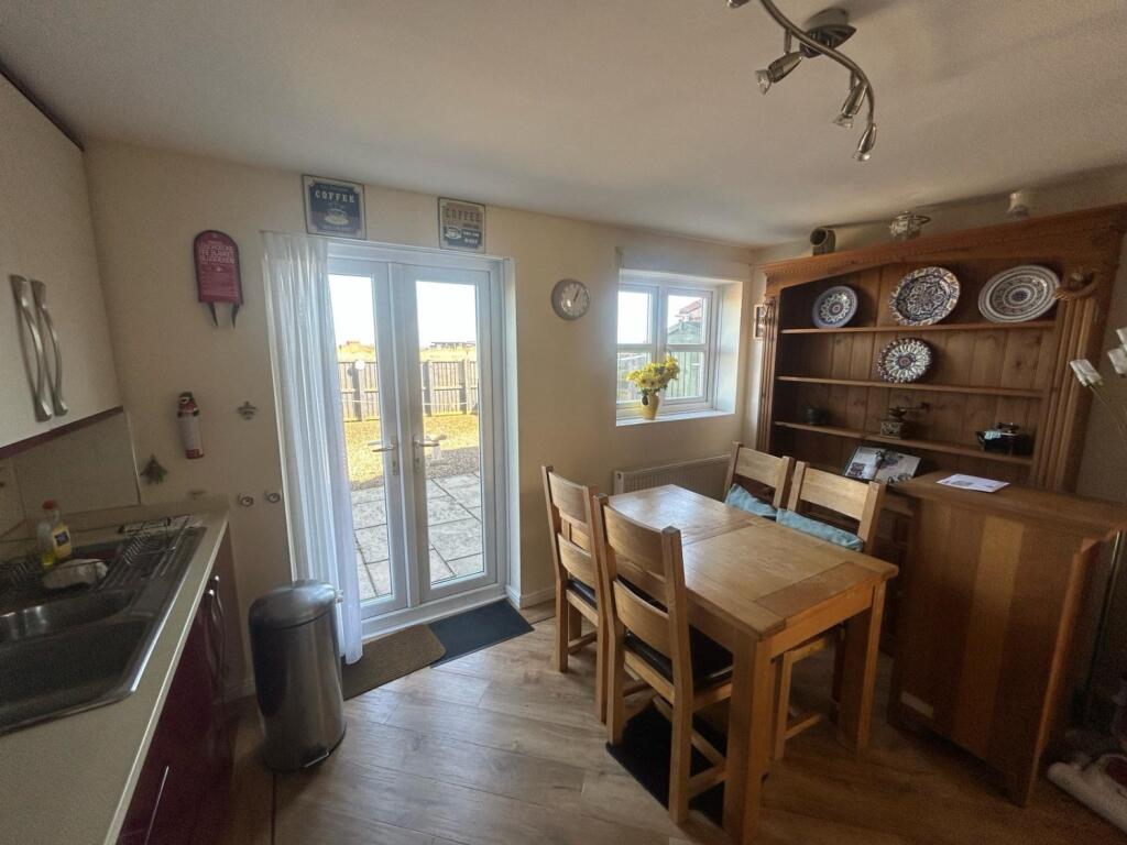 105 intrepid close-1