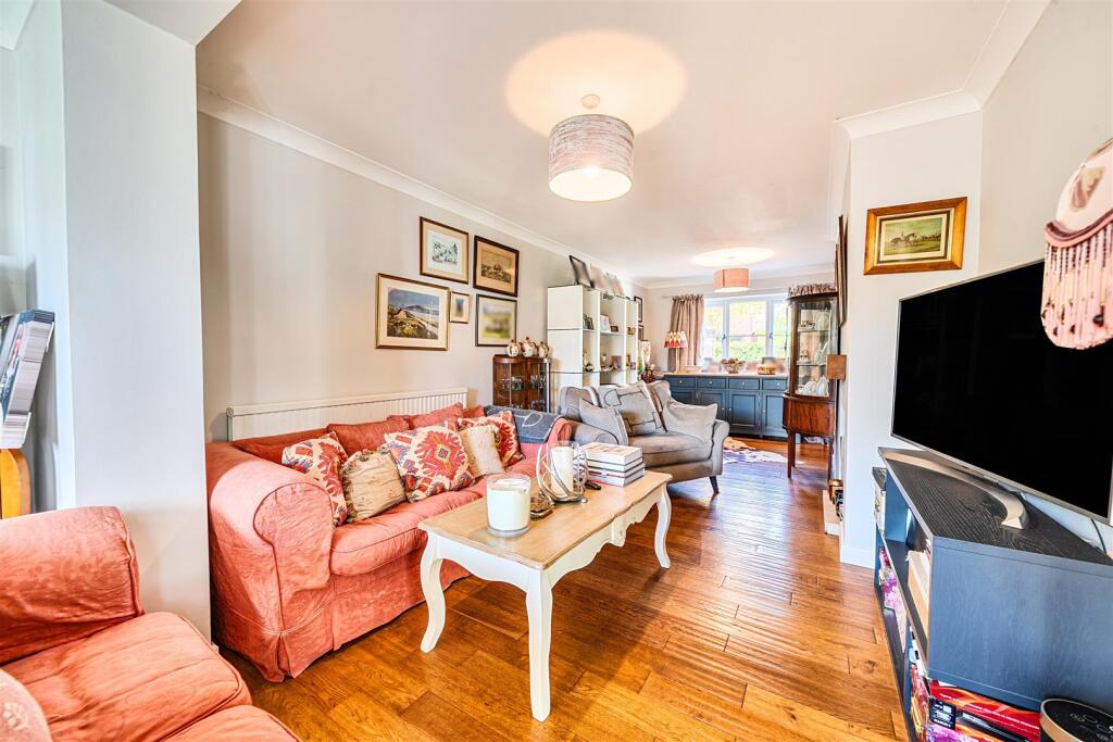 60a Careys Road, Pury End (24).jpg