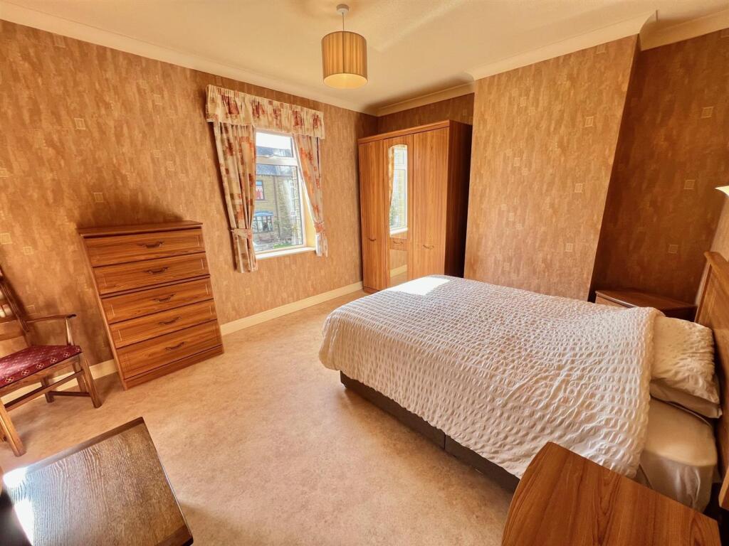 Bramleys Estate Agents - Lidgett Lane - Skelmantho