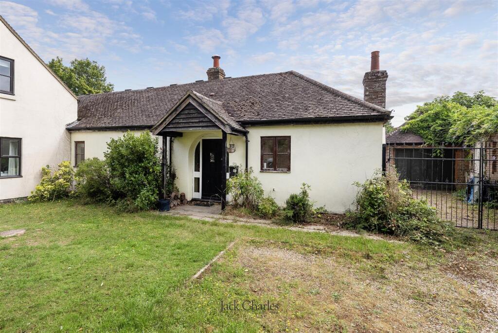 The Old Stables, Knotley Hall, TN11 8JH 002.jpg