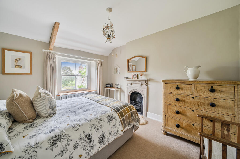 1356480-17-68cbff...