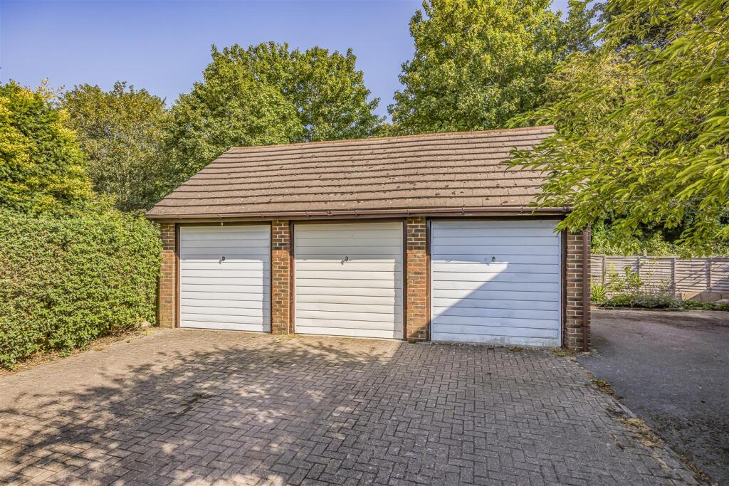 10 Malvern Mews, Emsworth-PorticoMarketing-Treagus