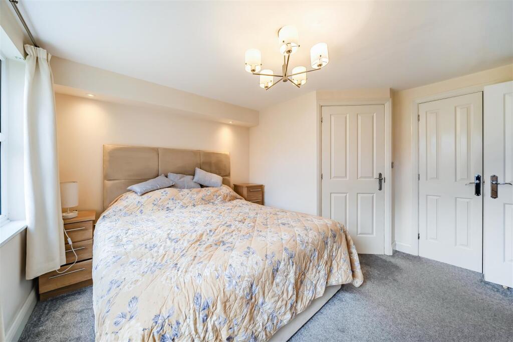 7 Rowe Close, Rugby (20).jpg