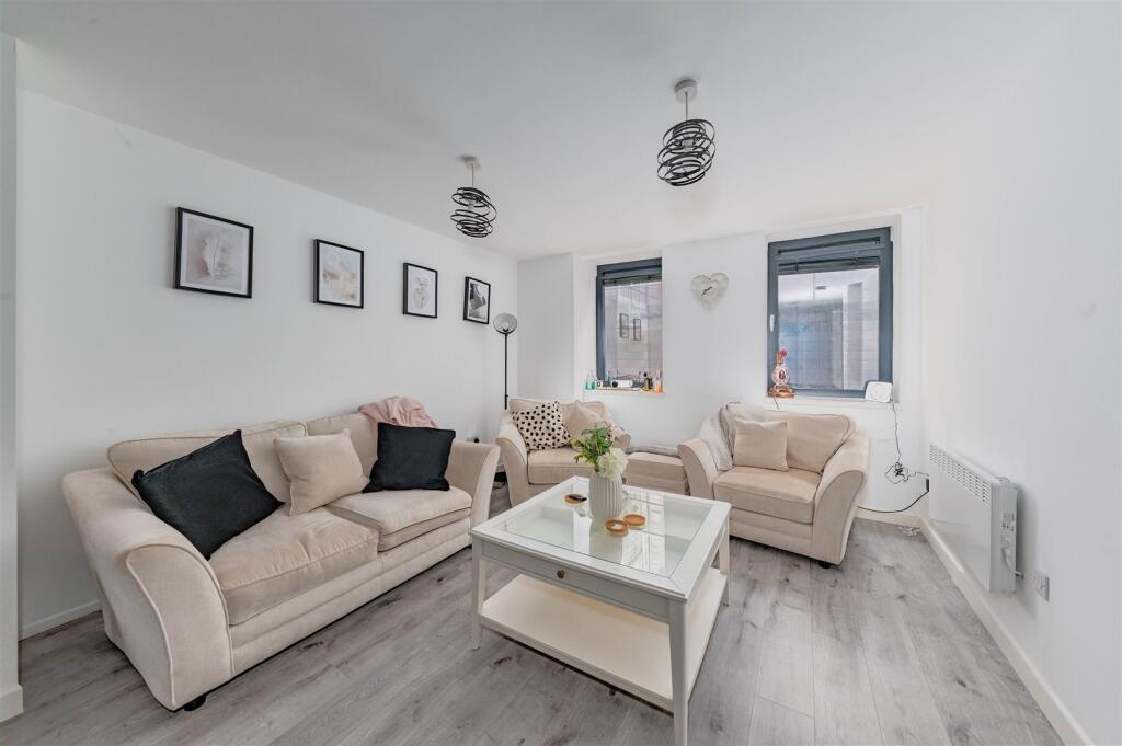 36A Castle Street Dundee-6.JPG