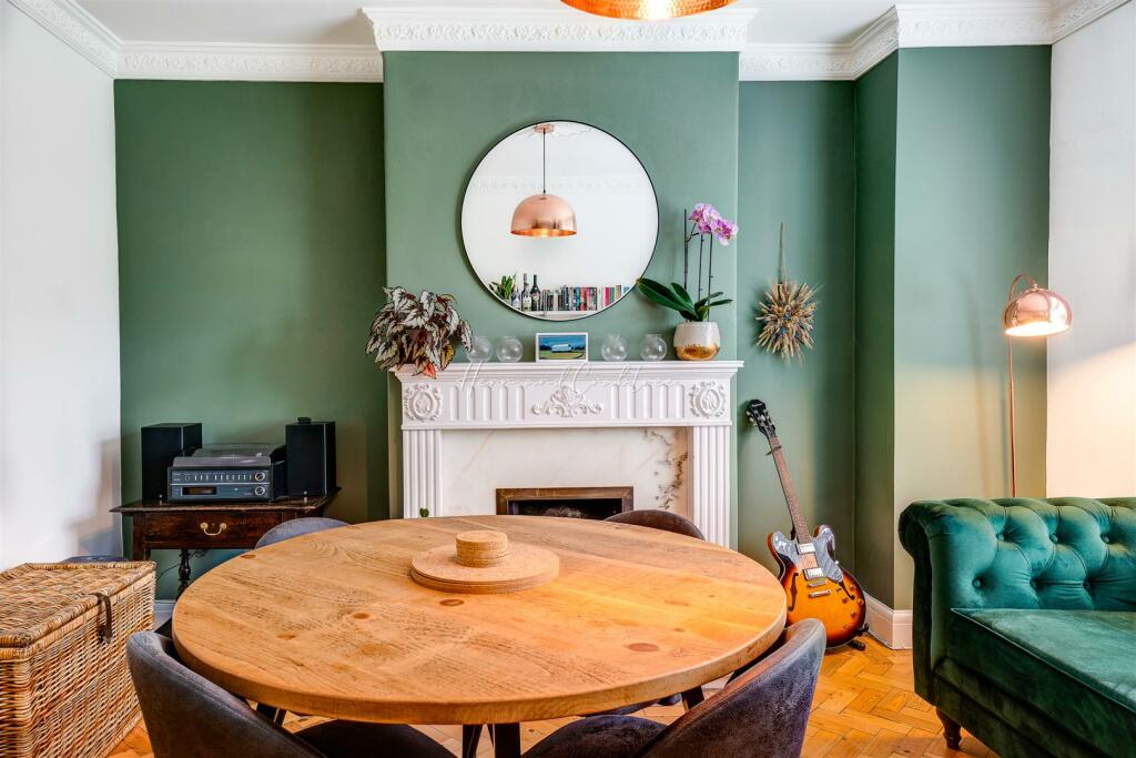 Porthamal Gardens, Rhiwbina, HernCrabtree (9).jpg