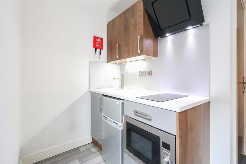 104 Victoria House-3.jpg