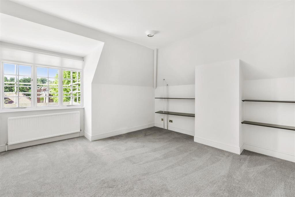 Flat 4, 15 Redington Gardens - Dffbc3jLgrox3zW6Xy0