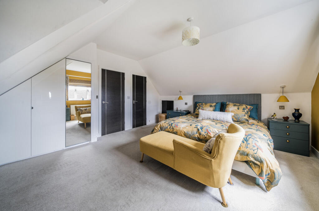 1306021-22-684205...