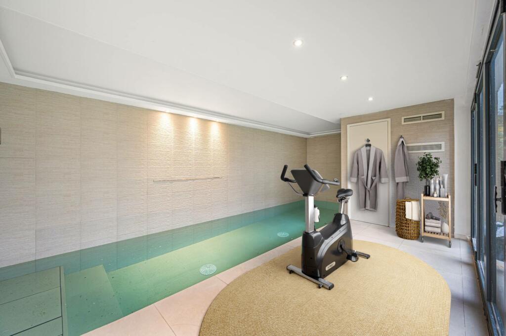 swimming pool.jpg