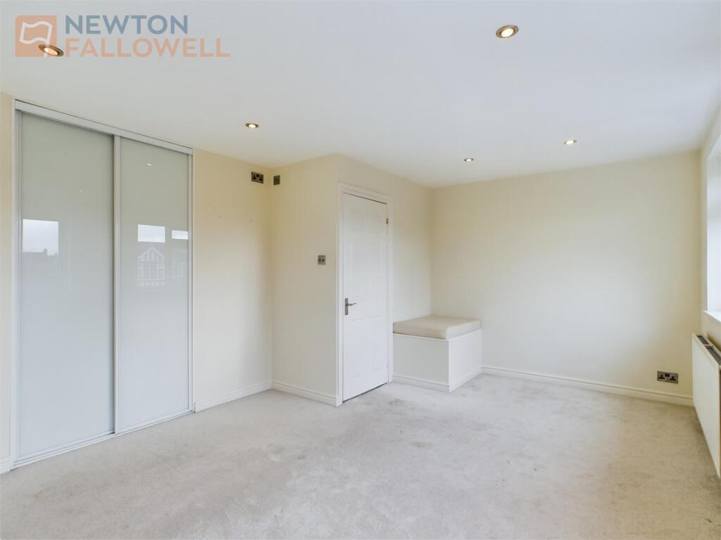 Bedroom 1.jpg