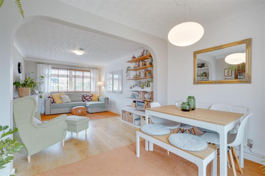 59 George Lambton Ave, Newmarket--12.jpg