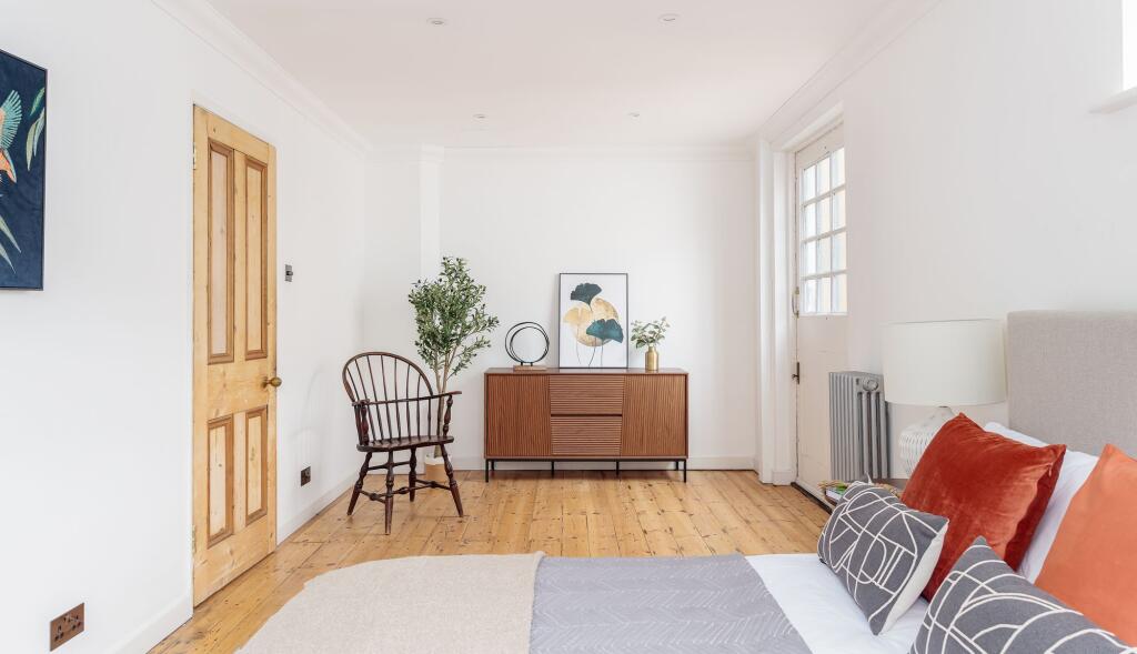 Second bedroom
