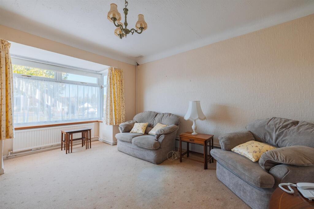 13 Waterford Dr-15.jpg