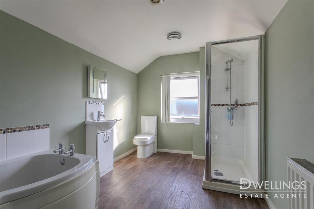 DWELEST- 173 Horninglow Road, DE14 2QS-0010.jpg