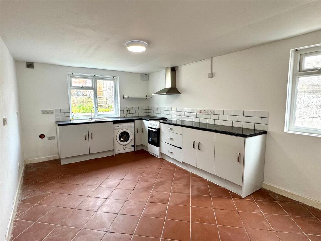 6 Beacon Road Kitchen