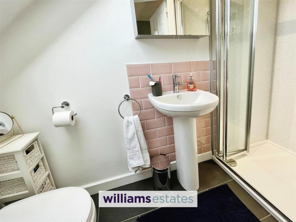 Master Ensuite