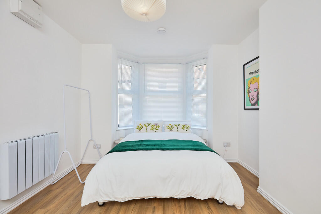 Edward Knight 202...