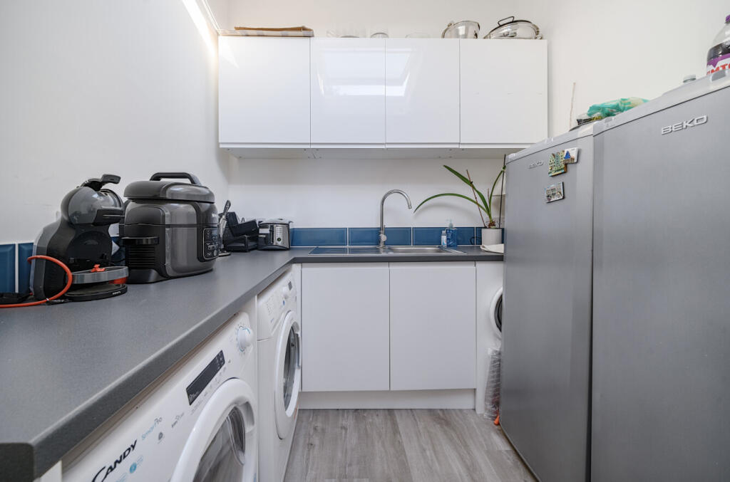 1315162-9-685cf85...