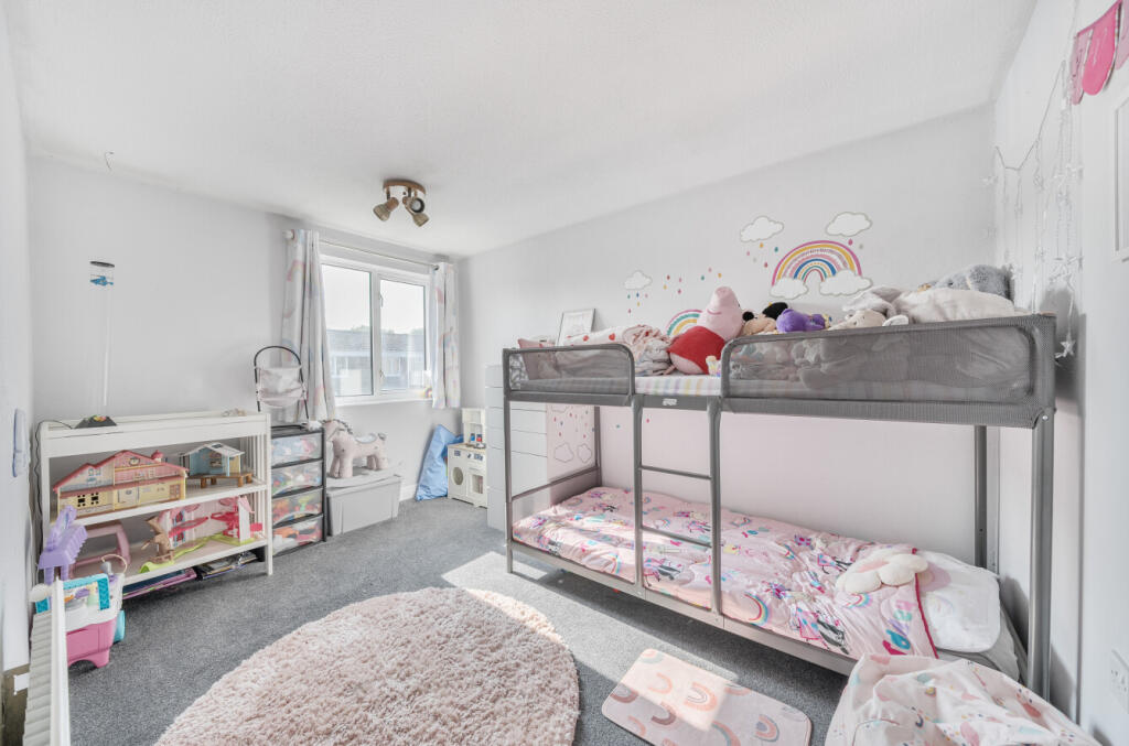 1283330176881f9f33cde6