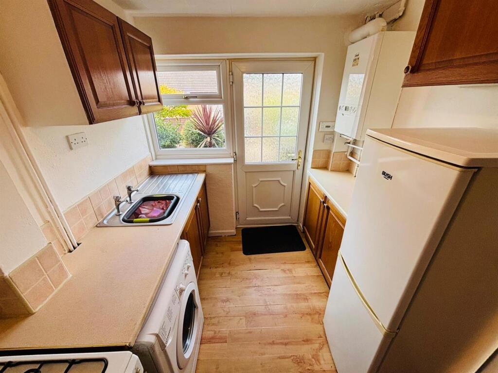 Fitted Kitchen: