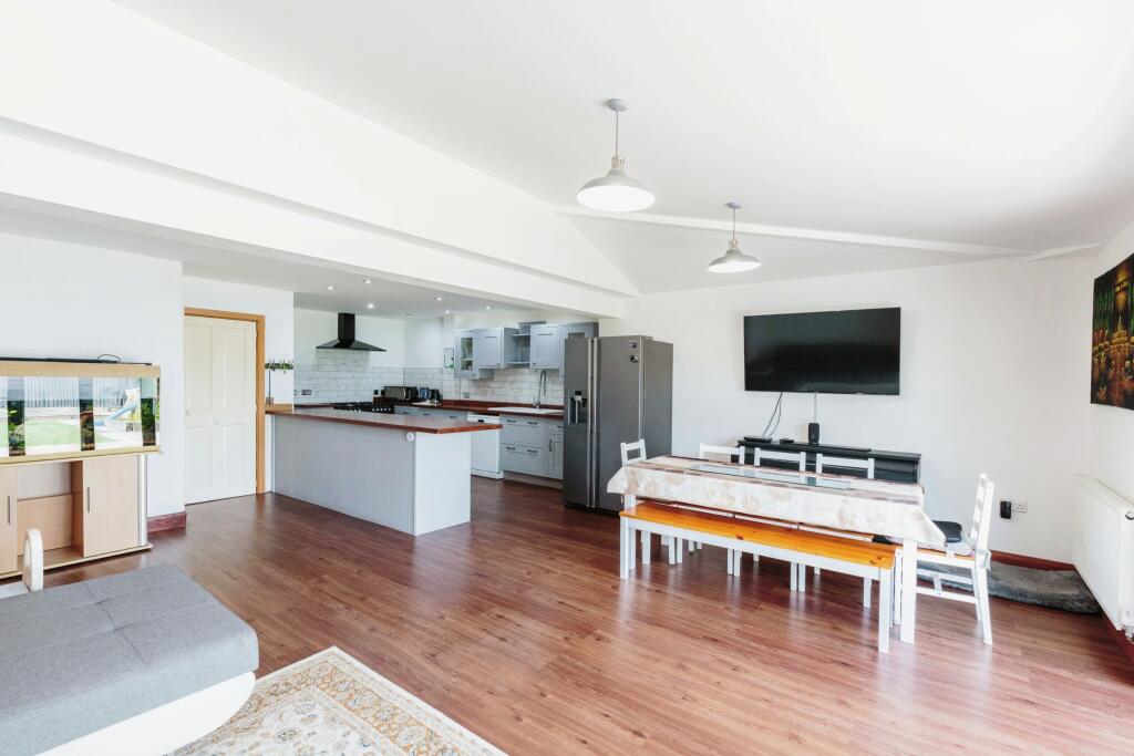 Kitchen/Family Room