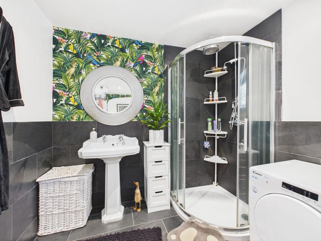 CAM03974G0-PR0224...