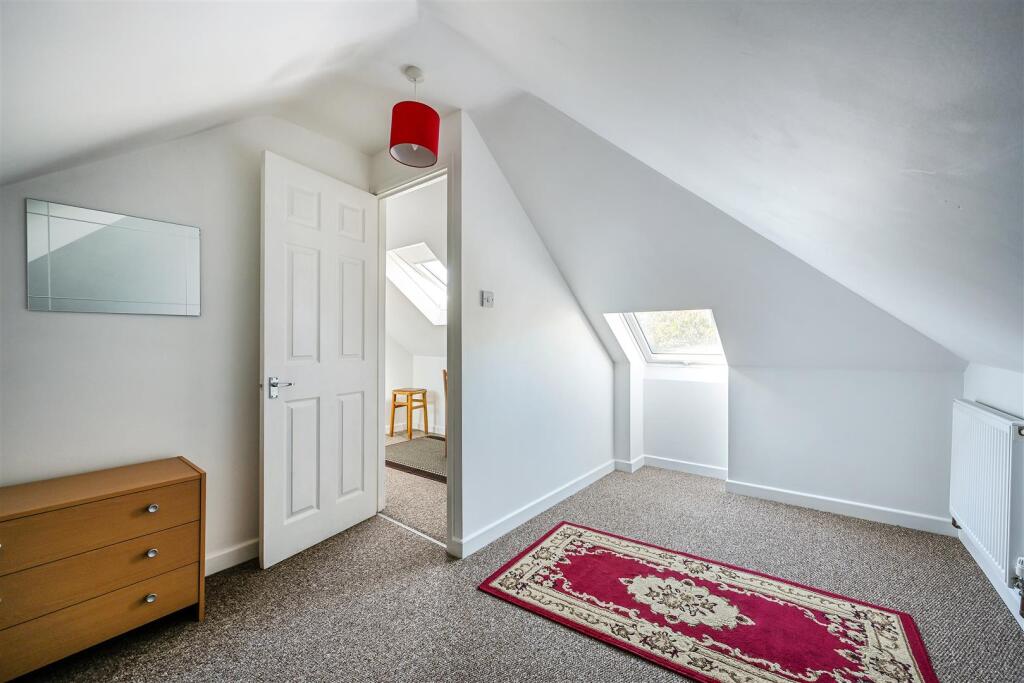 Bedroom 4.jpg