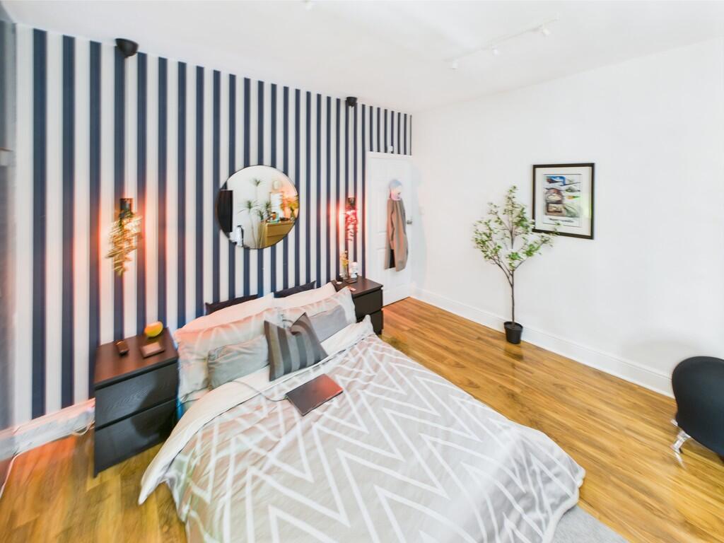 CAM04578G0-PR0011...