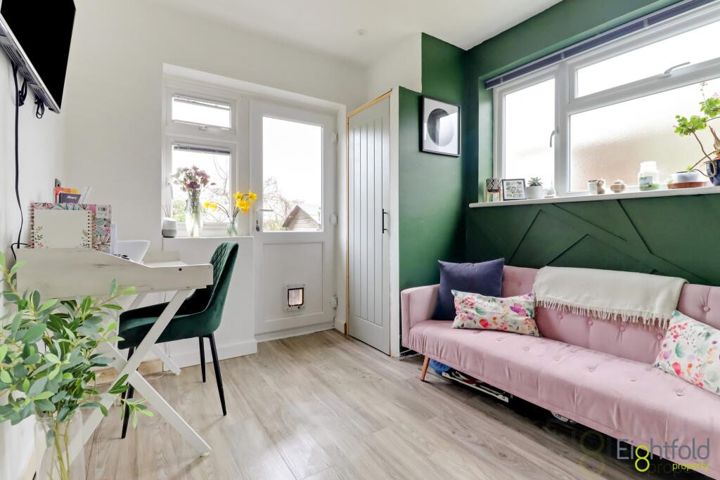 Bedroom/Office
