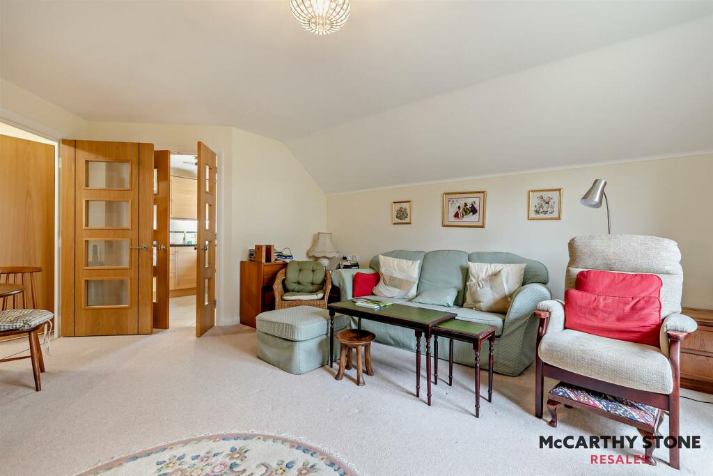 8592260-interior03-800.jpg