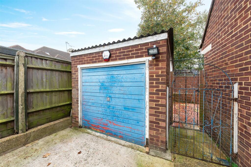 Detached Garage
