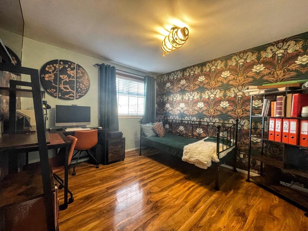 IMG-20250206-WA00...