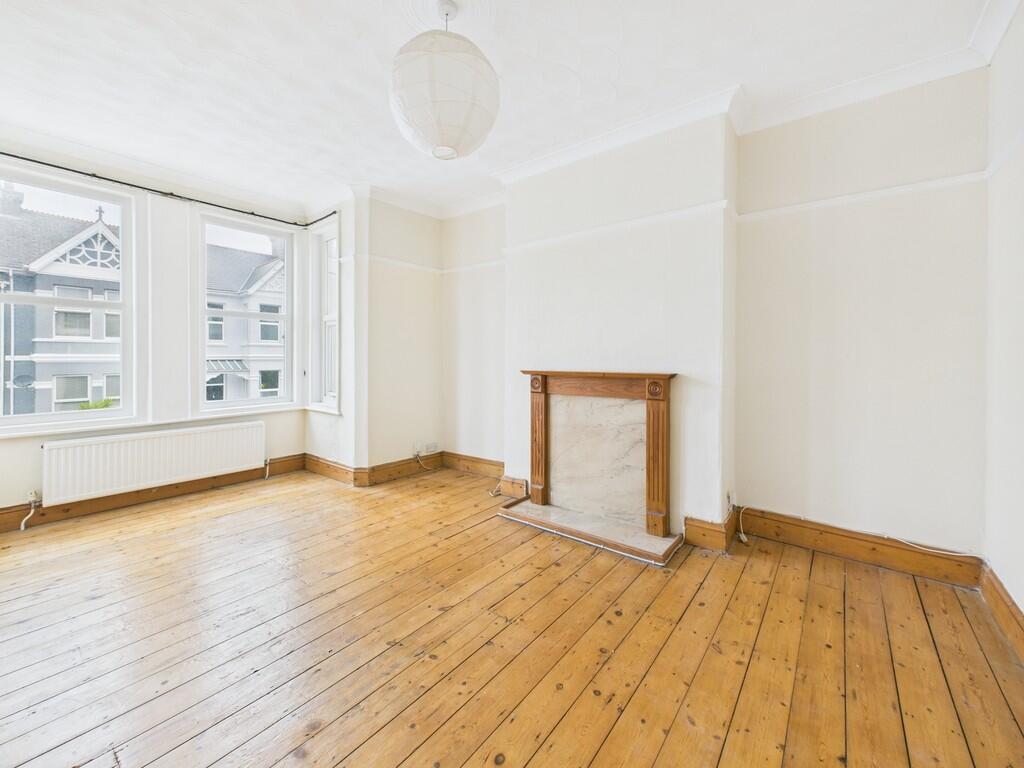 CAM03974G0-PR0223...