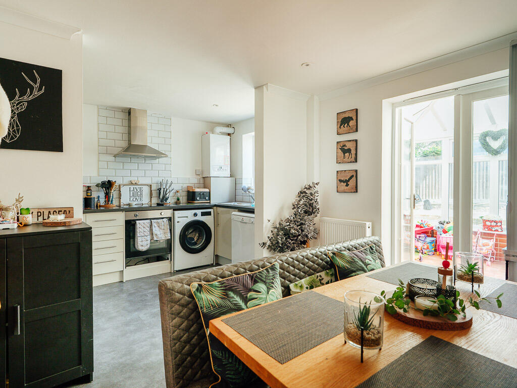 Kitchen / Dining Room