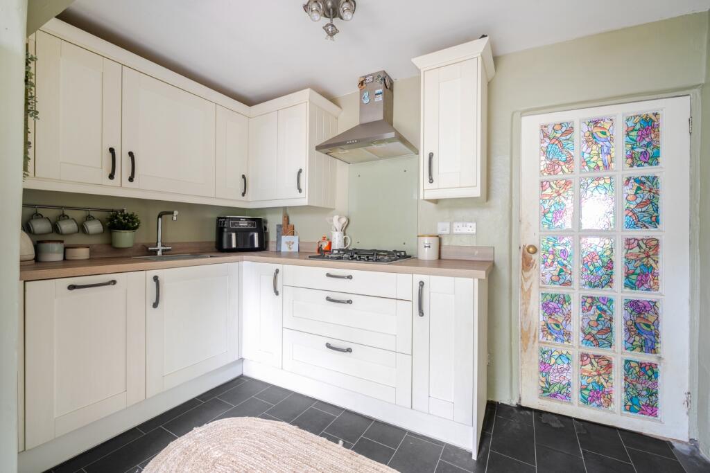 1326814-4-68761761b47b3