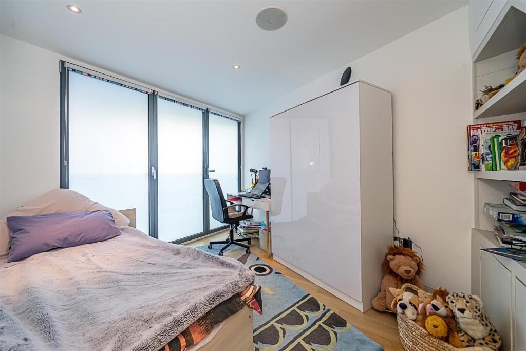 128_a_Elgin_avenue__0010.jpg