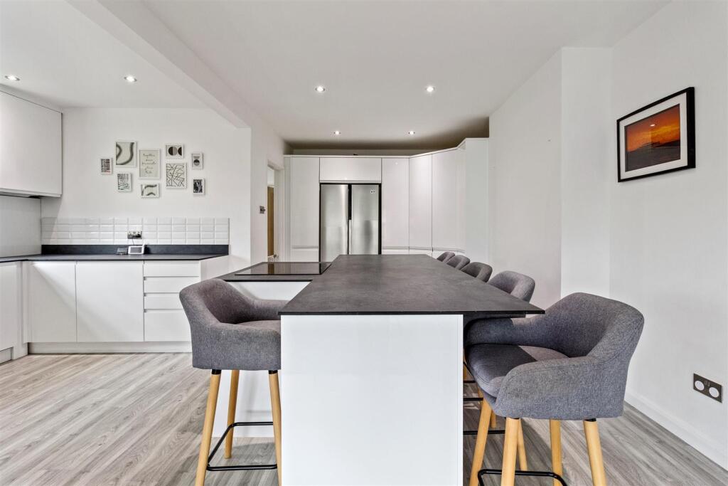 Greenoaks 30-015.JPG