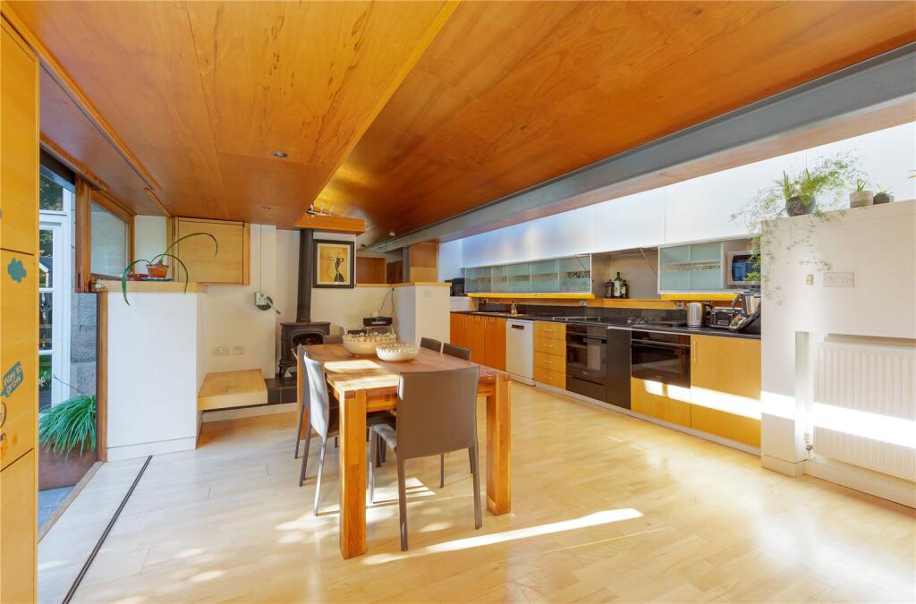 Kitchen/Living Room