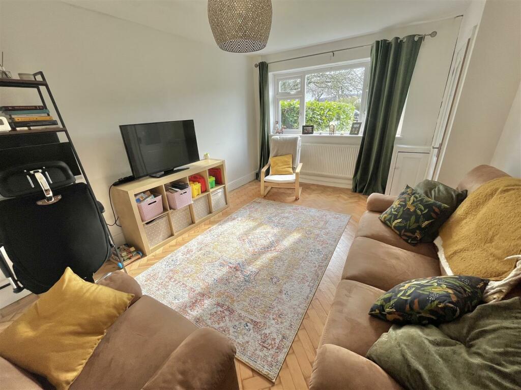 Lounge Aspect 2.jpg