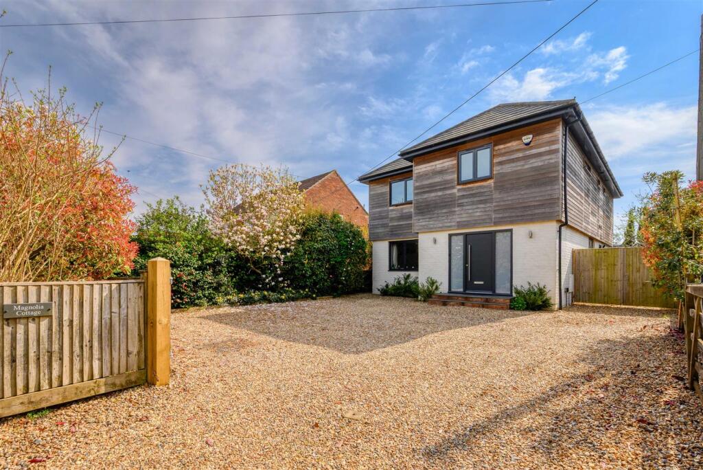 Magnolia - External (1 of 14).jpg