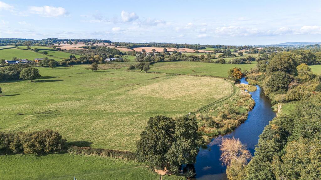 Page 7 bleed 1358564-6-68dc1b7e6b6f7-ARW.jpg